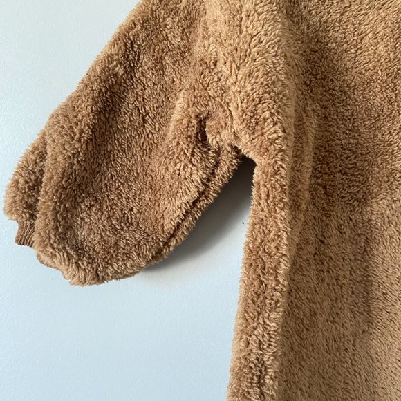 ❌SOLD Plush Long Sleeve Onesie - Picture 3 of 8